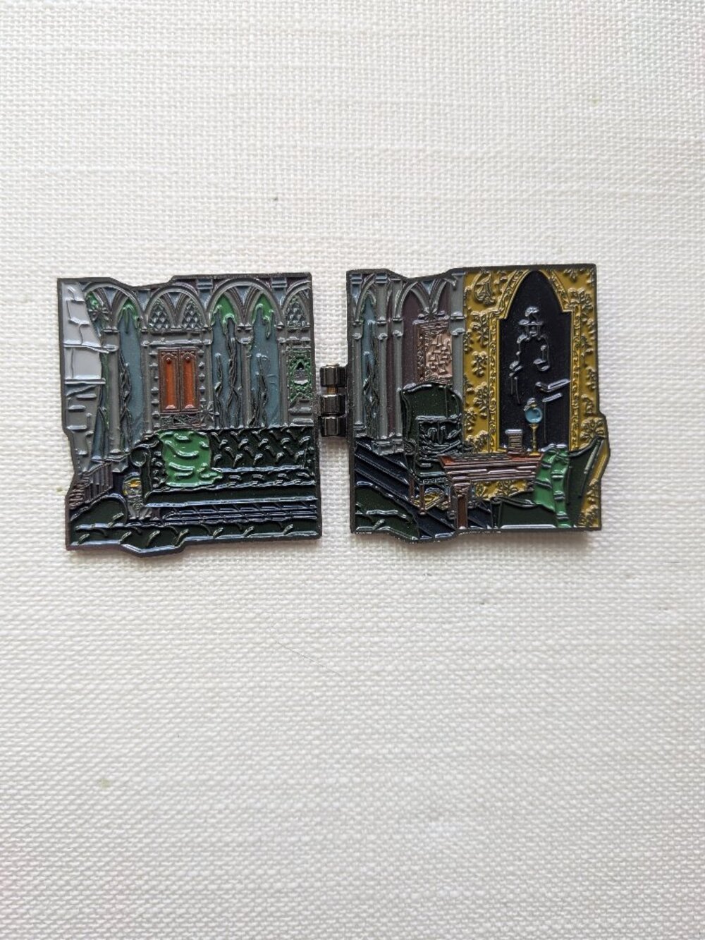 Slytherin Common Room Pin